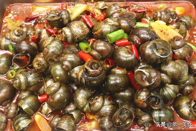 海螺怎么做好吃（你炒的田螺吸不出来不入味掌握饭店这1招）