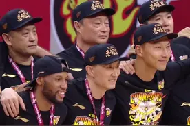 广东队2-1辽宁队夺冠！给双方球员打分，8人得10分图片