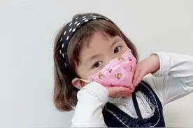 表情包：你压着我头发了图片