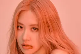 完美身材Rosé朴彩英——blackpink成员之一图片