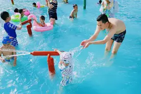 天沐梦幻水城水上派对狂欢！水球大战、比基尼热舞，10+网红水上项目，畅享清凉盛夏！图片