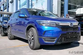 本田皓影到店，极光蓝涂装很少见，19英寸轮毂加持，混动油耗低图片