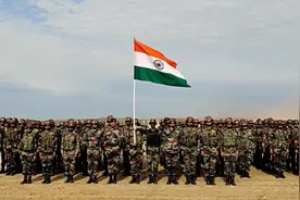 印度军队遭遇突袭！7名军人当场惨死，连营长的老婆都被打死了图片