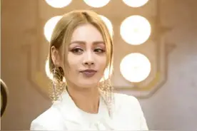 宁静哭了，铁汉一样刚的她为啥哭了？真性情的姐姐都爱了图片