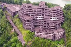 广东"最奢华"的烂尾楼，已静躺二十四个春秋，未来将何去何从图片