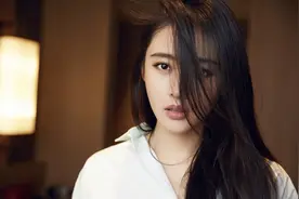 女星为显年轻各出奇招：章子怡喊贾玲姐，张天爱把自己改成95后图片