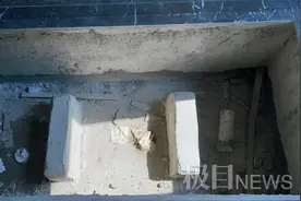 448万买的精装房浴缸下竟藏着排泄物、卫生纸和死苍蝇！女业主：冲着口碑和物业买的房，现在失望至极图片