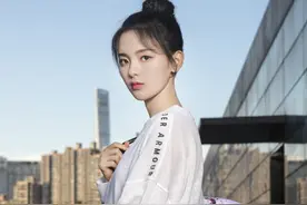 “人间锦鲤”杨超越瘦成“竹竿”，努力远胜运气，展现更好的自己图片