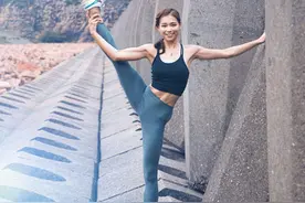 TVB女星退圈教瑜伽，私人课程每小时收费近千，比拍戏更好赚图片