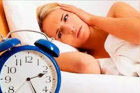 她们高价买回塑身内衣，没穿出“S型身材”却穿出浑身病！图片