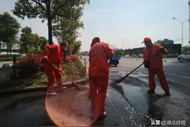 武汉启动全市大扫除 进出城通道成消杀重点图片