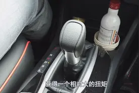 开自动挡平时要注意这几点，变速箱寿命才更长点，老司机都这样开图片