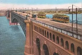 贫民小伙逆袭成为亿万富豪：身价2812亿美元，死后裸捐1.5亿图片