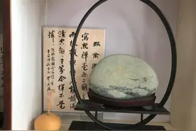 洛阳男子痴迷奇石，花八年时间凑齐一组奇石，出价8万舍不得卖图片