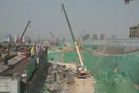 太原:南中环东延架桥施工  城东路网更趋完善图片