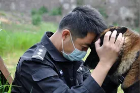 忠诚无言，一场特别的荣退仪式图片