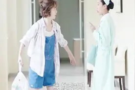 赛小花找不到老总，对着小护士模仿走路动作，小护士立马知道是谁视频封面
