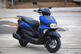 雅马哈亮相新踏板，巧格i不及它有看头，油耗不到2L，很实用图片