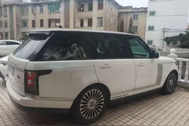 (明日拍卖)广西车辆号牌为桂KA7888路虎揽胜一辆图片