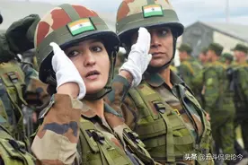 印度女兵的服装穿着，透露出她们什么样的身份秘密图片