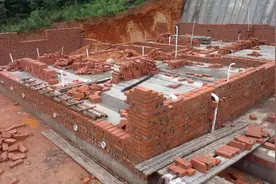 宅基地自愿退出每亩补偿六万块钱，你还愿意退出吗？视频封面