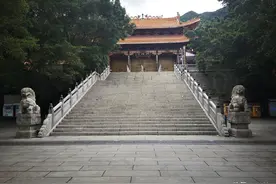 实拍深圳弘法寺，1949年建国后，国内兴建的首座寺院，毗邻港澳图片