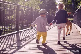 你可知月份也可做名字，清幽雅致，带着时节的祝愿图片
