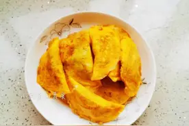 天冷包蛋饺吃火锅，没用工具，蛋液直接倒入锅中做蛋饺，太方便了图片