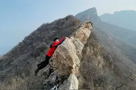 郑州驴友徒步经典户外线路，万丈梯刀背山穿越小长城黄金大草原图片