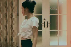 赵露思晒出跳舞减肥视频，看了她的腿，这让我们胖子怎么活？图片