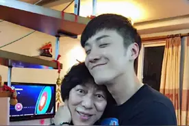 乔任梁爸妈罕见首访 回忆儿子去世后的经历图片