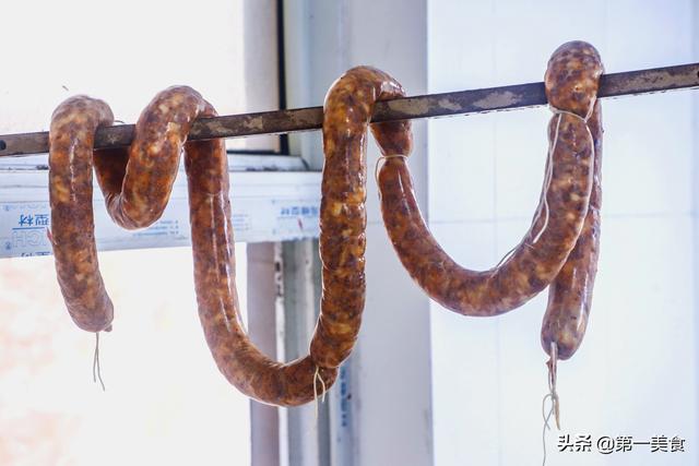 厨师长教你自制香肠的正确方法，配方比例详细，不添加任何防腐剂