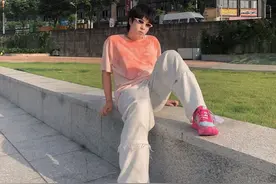 穿搭 | 谁说男孩子不可以粉粉嫩？图片