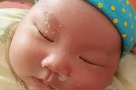 母乳喂养期间，这4个错误的方法你避开了吗？现在教你正确的方法图片