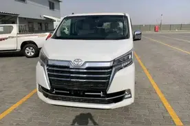 6缸+9座，新款丰田海狮亮相，舒适不输埃尔法，比奥德赛给力图片