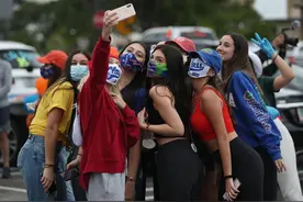 颠覆你想象！疫情下的纽约街头和海滩图片
