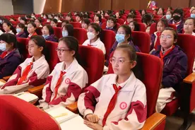 优雅脱俗女生、健壮刚毅男孩，高新一中初中东区第四届男生节女生节助力“紫衣少年”拥抱青春图片