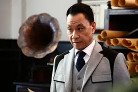 74岁王学圻近照：17岁参军38岁进影视圈，曾与范冰冰传绯闻图片