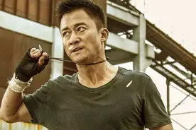 央视亲自官宣！“票房之王”吴京这部热血大片，要“轰炸”影圈了图片