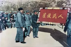 毛主席工资不够花，逝后百万稿费如何处理？李敏：我拿走了8000元图片