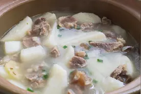 清炖羊肉汤，只需简单几个香料，汤汁浓白，不膻不腥清甜美味视频封面