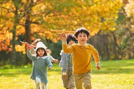 别人家的孩子总是更优秀？优秀的孩子其实都是家长“宠”出来的图片