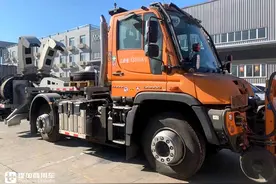能跑在公路上，也可跑在铁轨上，乌尼莫克U423原装进口除雪车实拍图片