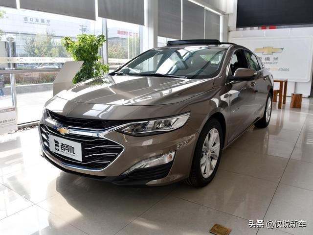 时尚运动的中型车，实惠性价比高，不再是屌丝三宝，实拍迈锐宝XL