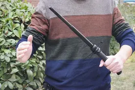 攻防兼备“黑武士”，安全无忧知进退！纳丽德NEX格挡机械甩棍图片