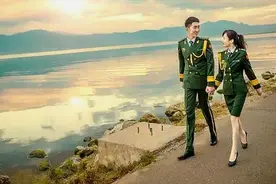 军婚跟普通的婚礼流程有什么不同呢？最美的是“你护国，我守你”图片