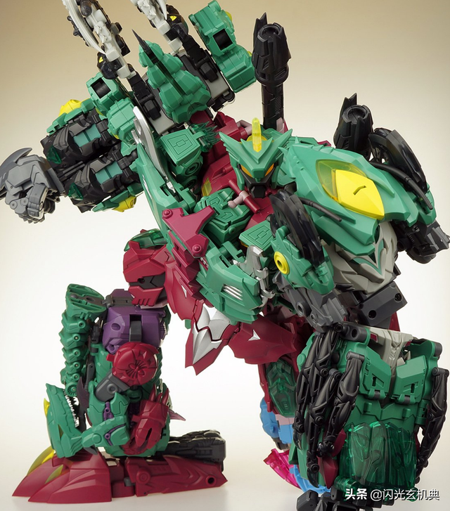 变形金刚动漫人物:狂派霸天虎隐者战士-海底狂魔 TFC版