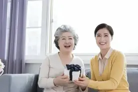 一个女婿的愤怒：岳母住在我家欺负我妈妈，我忍无可忍赶她走：滚图片