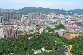 湖北有个矛盾的城市，人均GDP曾高居全国第三，现在只是四线城市图片