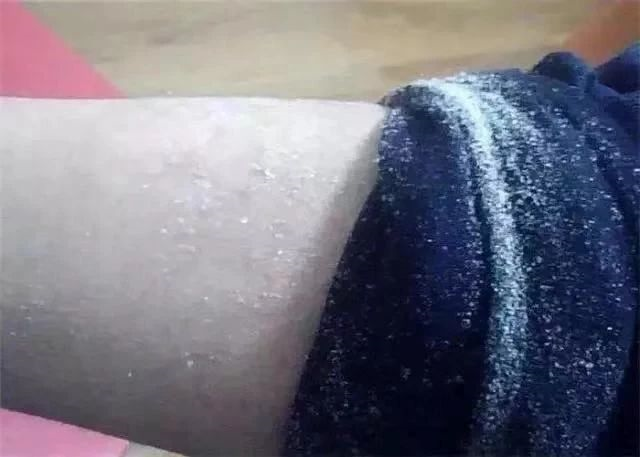 李佳奇推荐身体乳保湿
